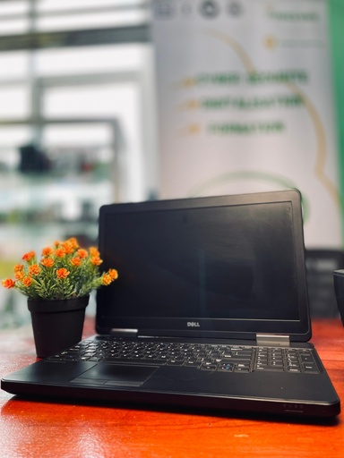 LAPATOP DELL Latitude E5540 CORE-i5 4th gén, DDR 500Go HDD / RAM 4Go